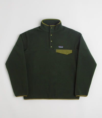 Patagonia Lightweight Synchilla Snap-T Fleece in Old Growth Green