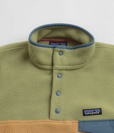 Patagonia Lightweight Synchilla Snap-T Fleece in Pufferfish Gold