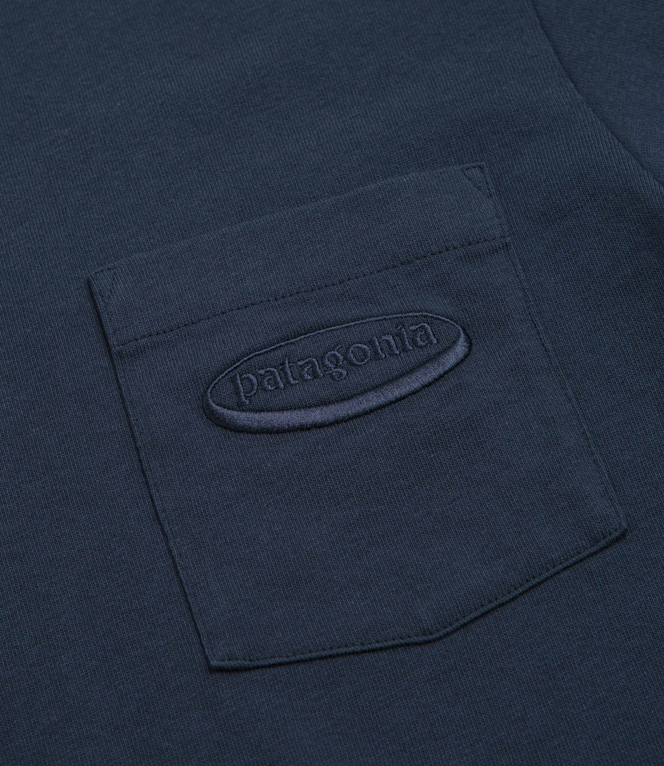Patagonia MW 95 Oval Logo Pocket T-Shirt - New Navy | flatspot