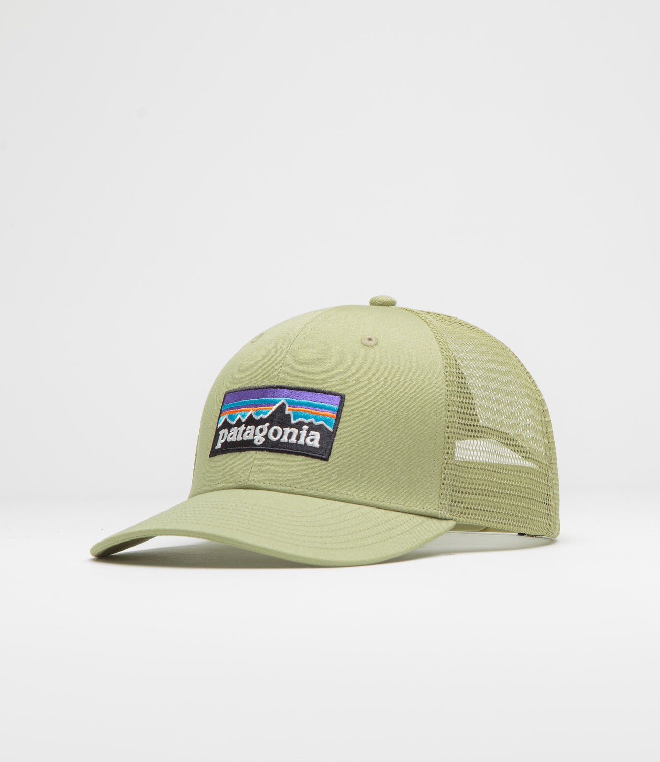 Patagonia P-6 Logo Trucker Cap - Gumtree Green | flatspot