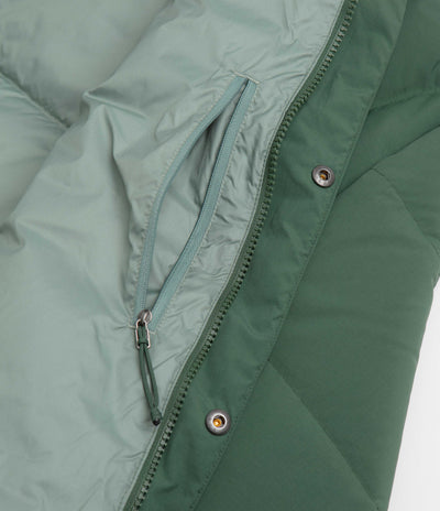 Patagonia Sisar Down Hoodie Jacket in Canopy Green