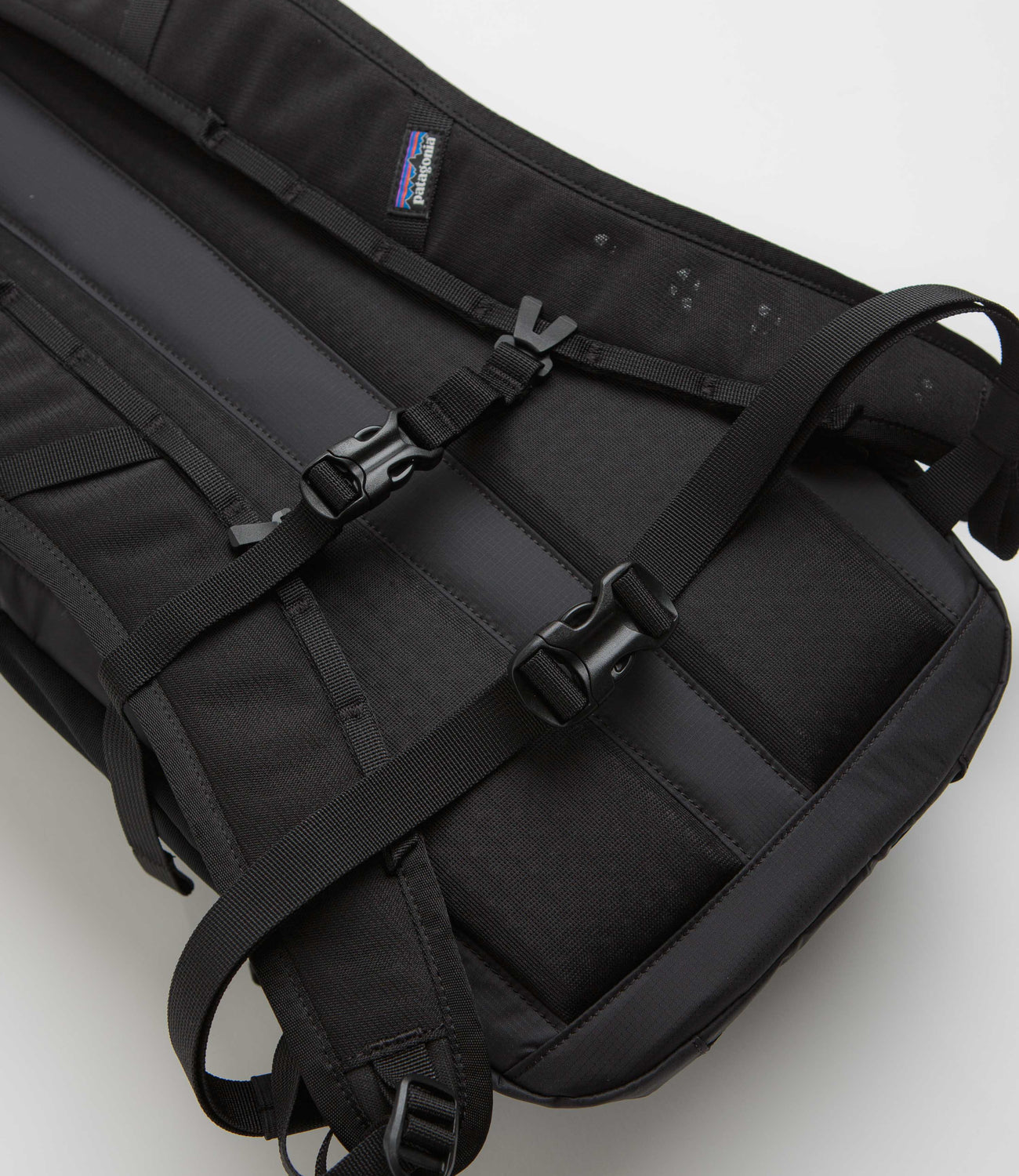 m*u様 Patagonia Terravia Pack 14L ブラック M Patagonia Terravia 14L Pack - Black | Flatspot
