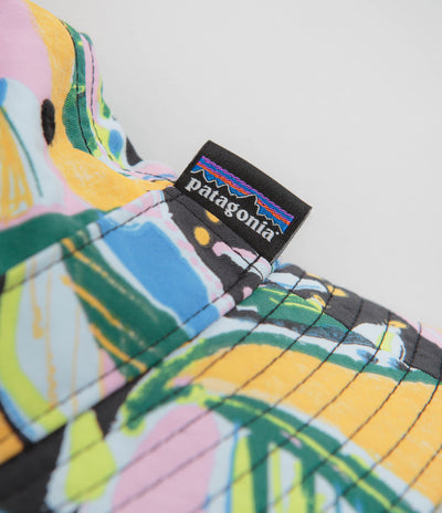 Patagonia Wavefarer Bucket Hat in Island Seeds: Milkweed Mauve