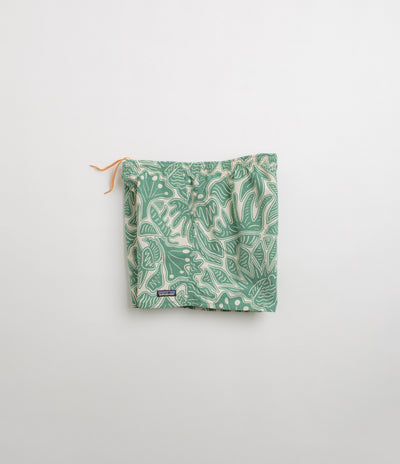 Patagonia Womens Baggies 5" Shorts in Bees and Flowers: Heartleaf Green