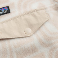 Patagonia Womens Lightweight Synchilla Snap-T Fleece in Flow: Dyno White thumbnail