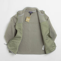Patagonia Womens Retro Pile Fleece Jacket in River Rock Green thumbnail