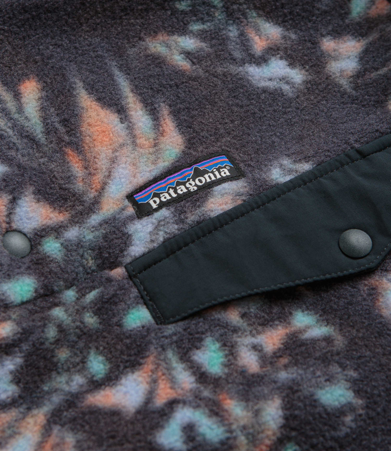 Patagonia womens patterned fleece top