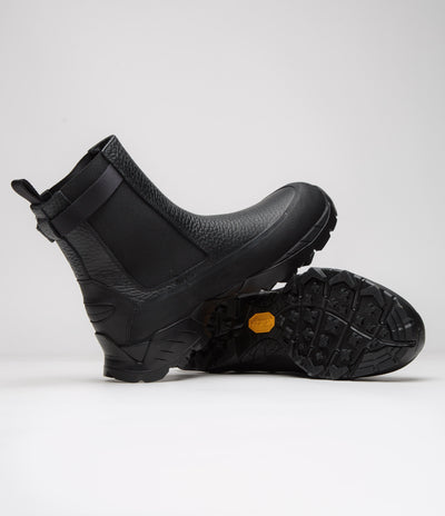 ROA Chelsea Boots in Black and Black