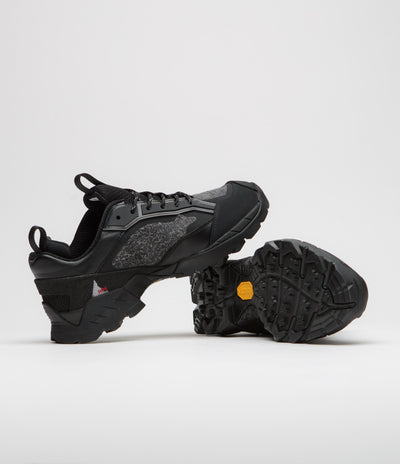 ROA Lhakpa Shoes in Black