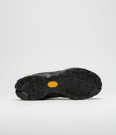 ROA Lhakpa Shoes in Black