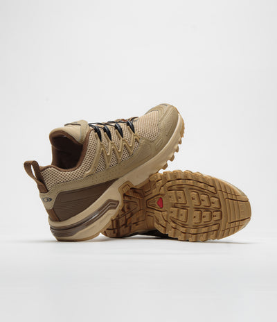 Salomon ACS+ OG Shoes in Safari and Kelp / Dark Earth
