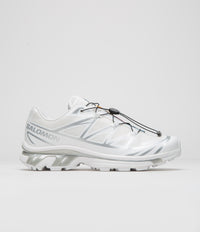Salomon XT-6 GTX Shoes in White and White / Silver