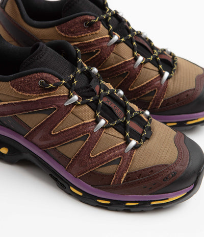 Salomon XT-Quest Expedition Shoes in Black and Bitter Chocolate