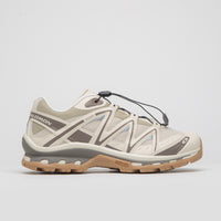 Salomon XT-Quest Shoes in Almond Milk and Falcon / White Pepper thumbnail