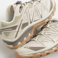 Salomon XT-Quest Shoes in Almond Milk and Falcon / White Pepper thumbnail