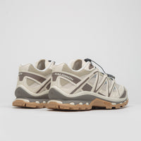 Salomon XT-Quest Shoes in Almond Milk and Falcon / White Pepper thumbnail