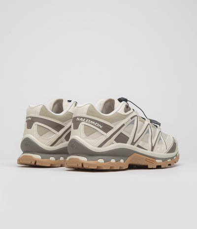 Salomon XT-Quest Shoes in Almond Milk and Falcon / White Pepper