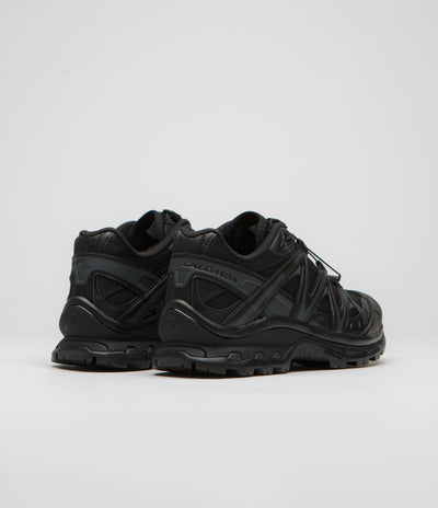 Salomon XT-Quest Shoes in Black and Black / Phantom