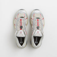 Salomon XT-Whisper Shoes in Almond Milk and FTW Silver / Lava Falls thumbnail