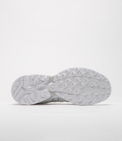 Salomon XT-Whisper Shoes in White and Lunar Rock / Silver