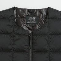 Taion Crewneck W-Zip Down Jacket in Black thumbnail