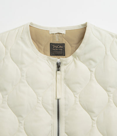 Taion Military Crewneck W-Zip Down Vest in Off White