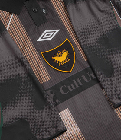 Umbro Cult Unity Check Polo Shirt in Beige and Black