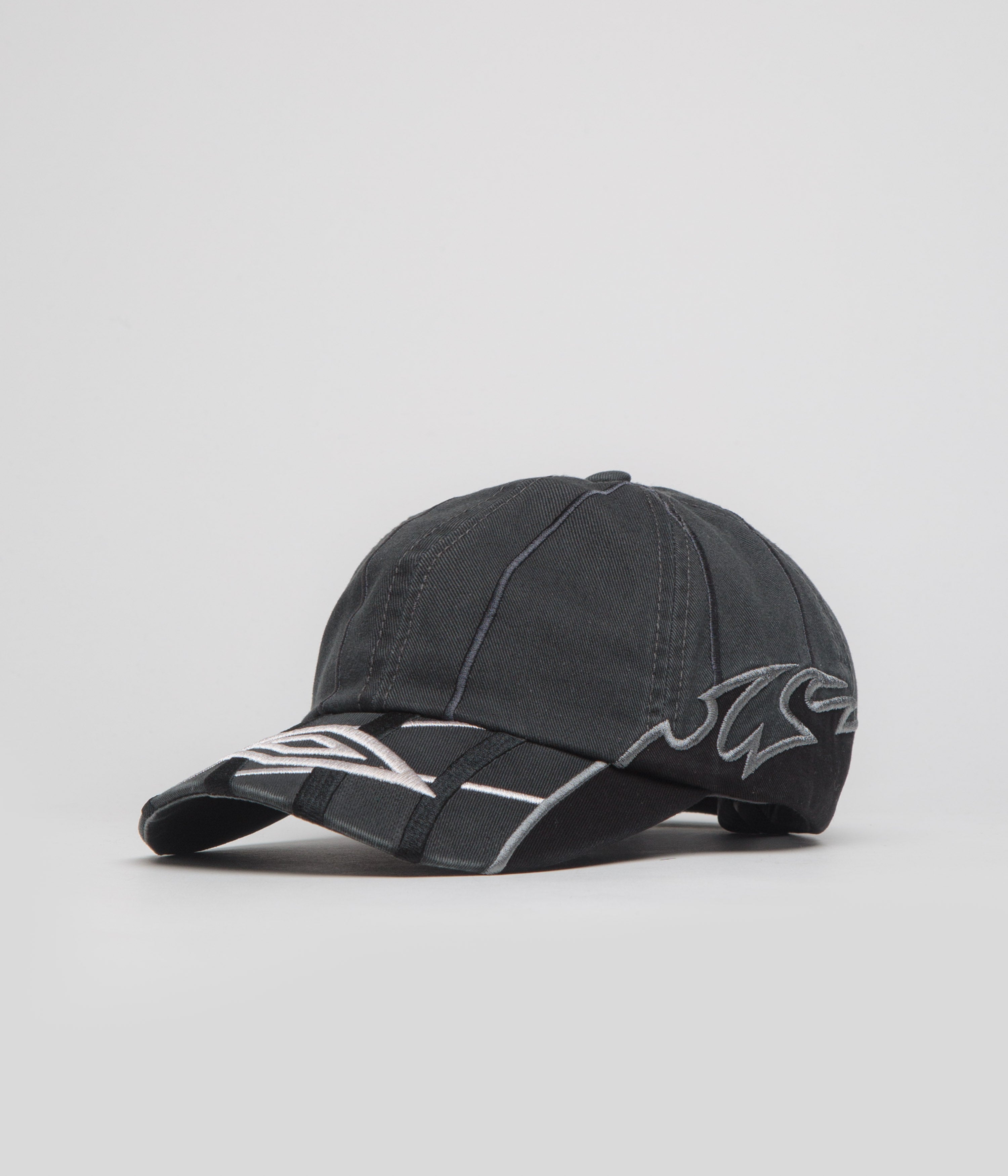 Umbro Goalkeeper Cap in Dark Grey