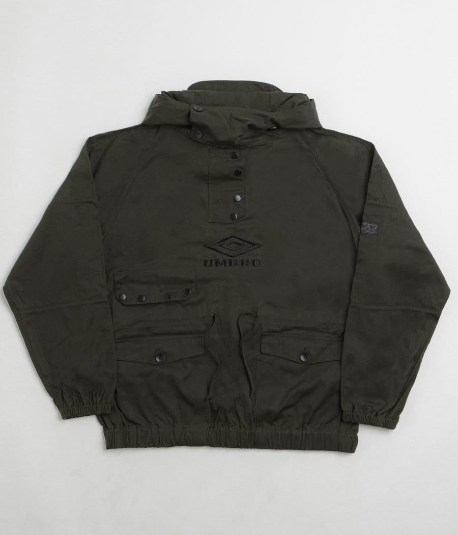 Umbro Smock Waxed Anorak in Dark Olive