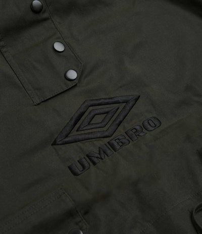 Umbro Smock Waxed Anorak in Dark Olive