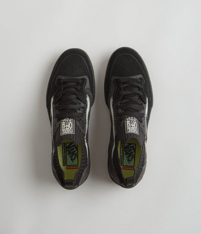 Vans AVE 2.0 Knit Shoes in Black and Carbon
