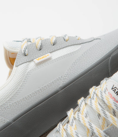 Vans Skate Curren Caples Shoes in Grey