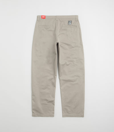 Vans Skate Loose Atiba Haze Chino in Mushroom