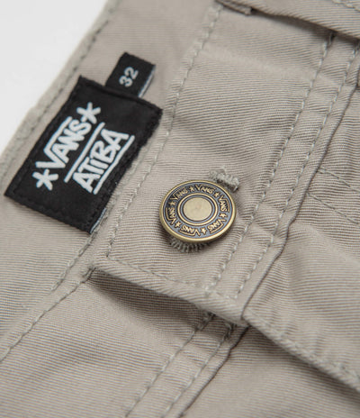Vans Skate Loose Atiba Haze Chino in Mushroom