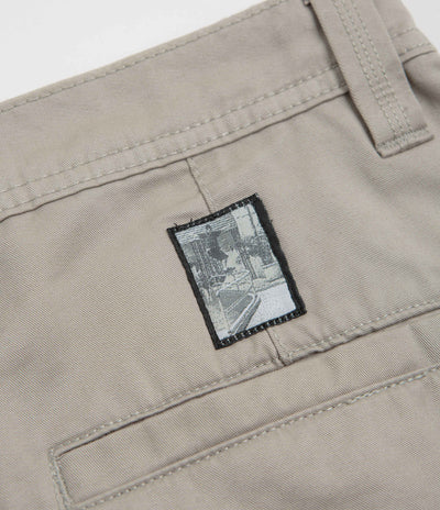 Vans Skate Loose Atiba Haze Chino in Mushroom
