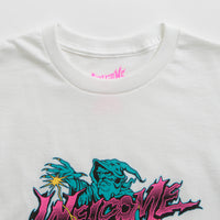 Welcome Magnetic T-Shirt in White thumbnail
