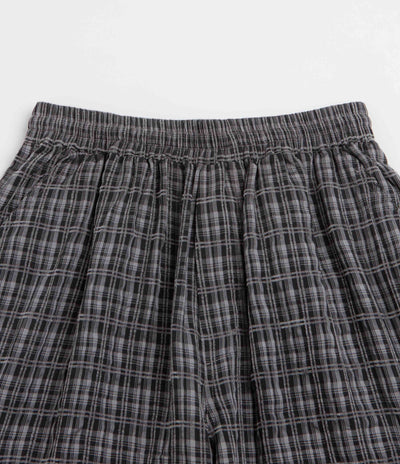 Yardsale Plaid Cargo Shorts in Black and Grey