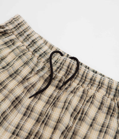 Yardsale Plaid Cargo Shorts in Cream and Black