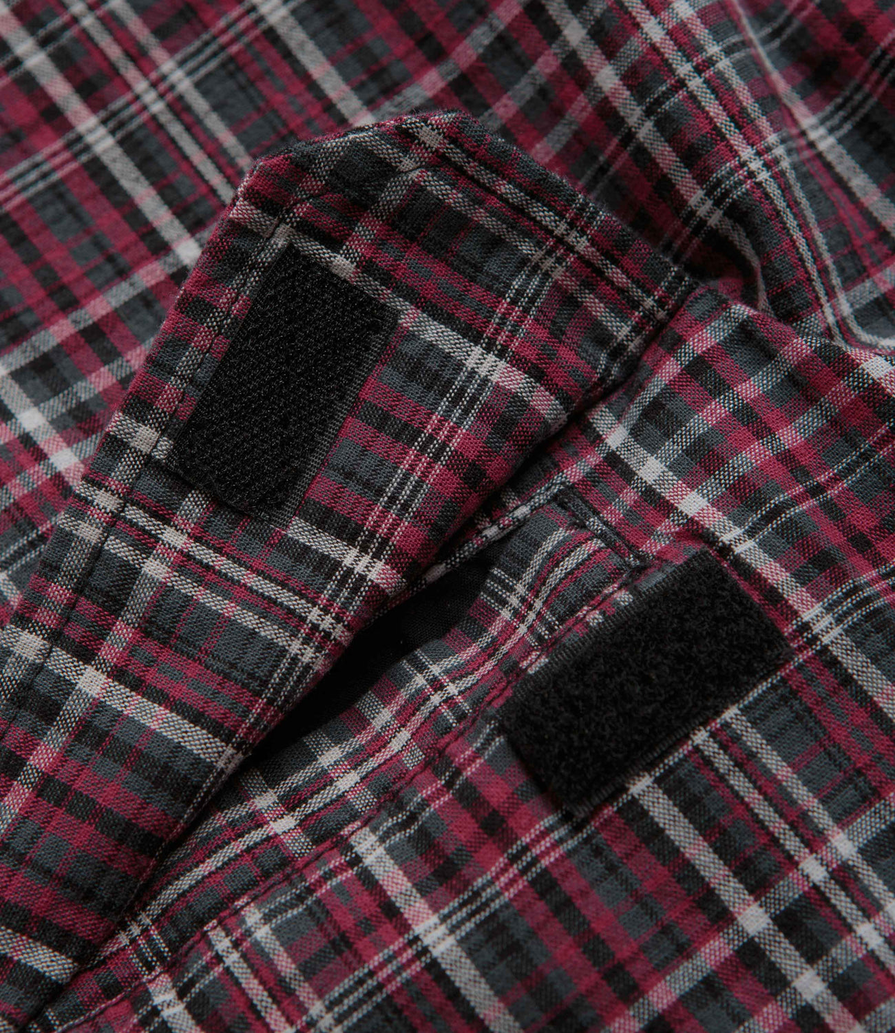Plaid Pullover (Black/Red) – YARDSALE