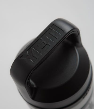 Yeti Chug Cap Rambler Bottle 18oz in Black