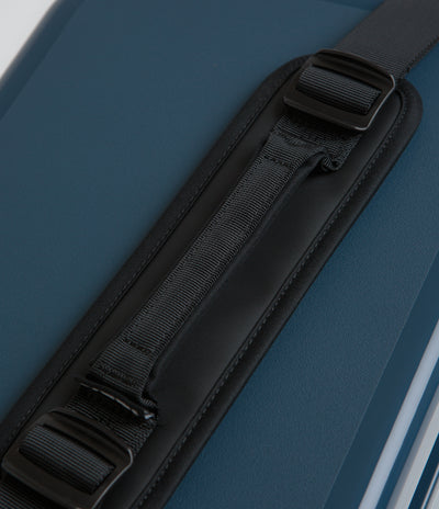 Yeti Roadie 15 Hard Cooler in Navy