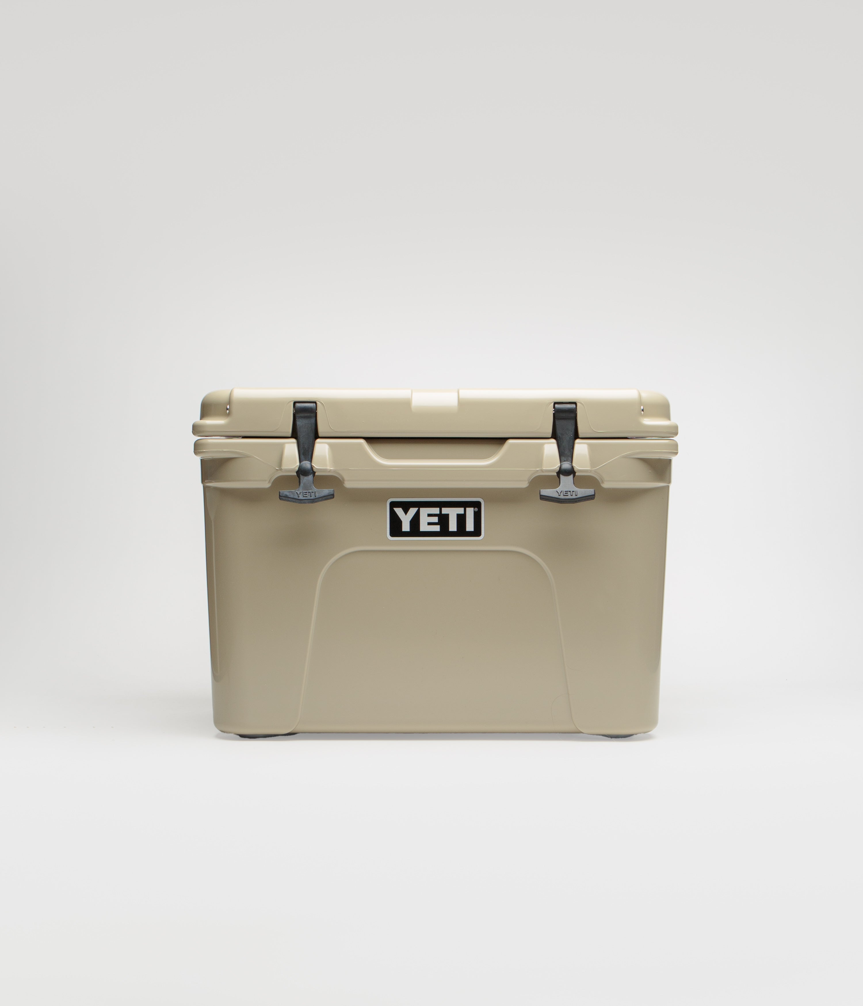 Yeti Tundra 35 Hard Cooler in Tan