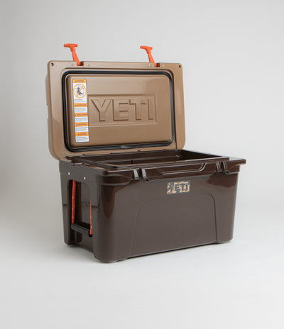 Yeti Tundra 45 Hard Cooler in Wetlands Camo