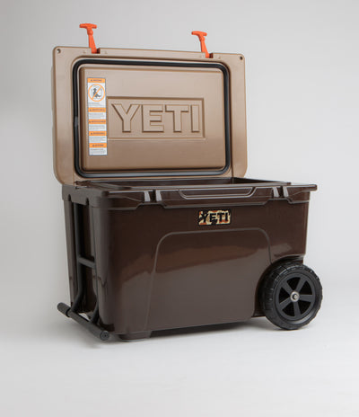 Yeti Tundra Haul Wheeled Cooler in Wetlands Camo