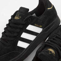 Adidas Tyshawn Low Shoes - Core Black / Cloud White / Gold Metallic thumbnail