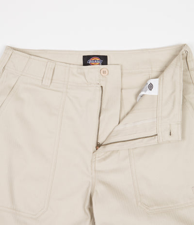 Dickies Funkley Shorts in Cement