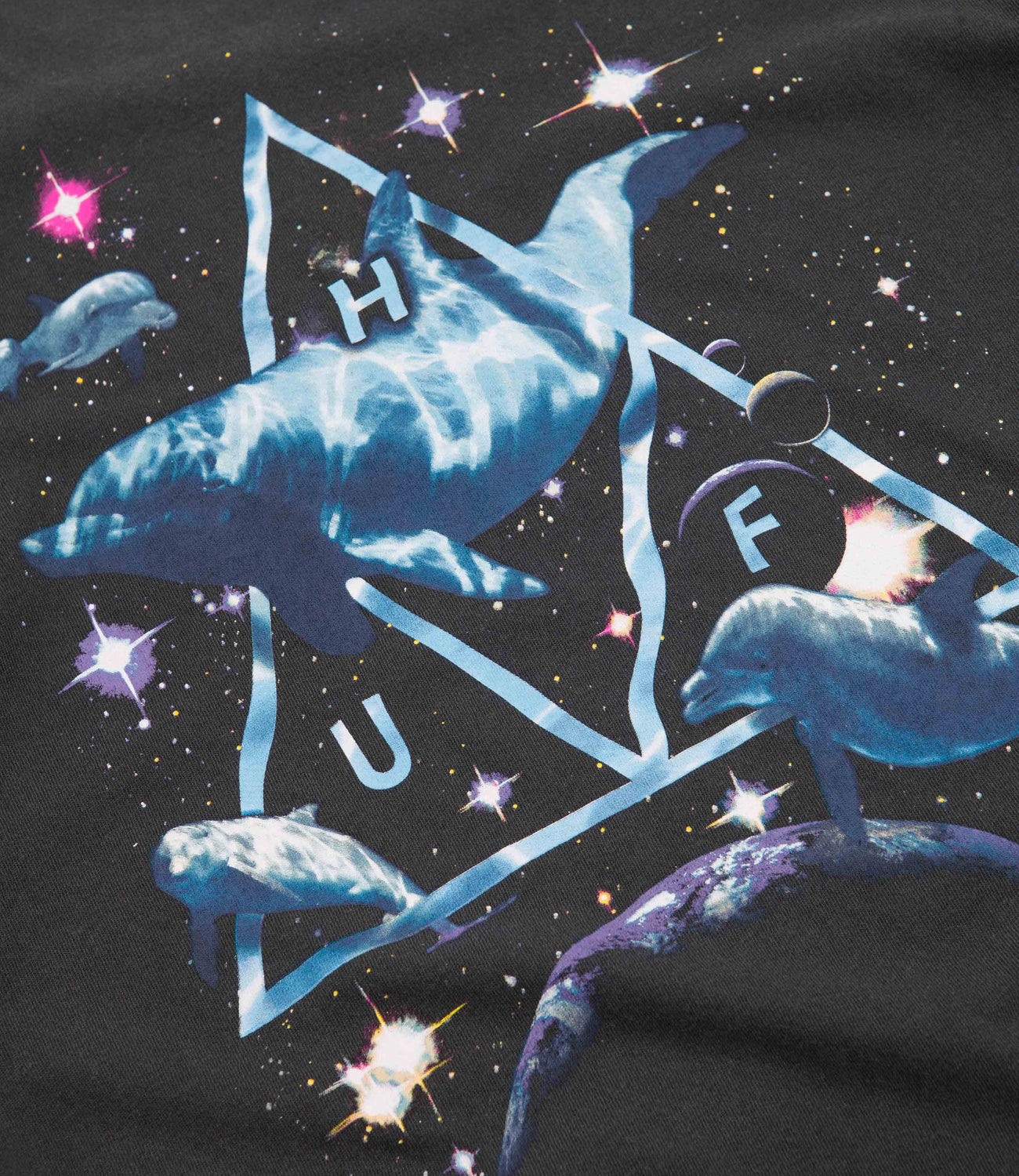 2024年 お歳暮・冬ギフト特集 Washed Dolphins Space HUF T-Shirt Flatspot | Black - トップス