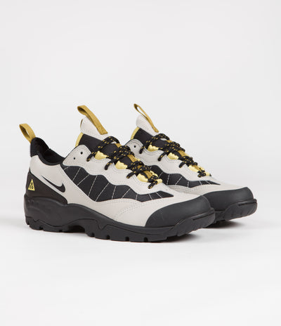 Nike ACG Air Mada Shoes - Light Bone / Black - Celery - Desert Moss