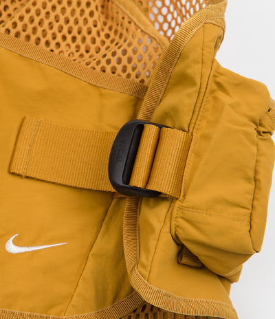 Nike ACG Buttles Vest - Gold Suede / Sanddrift / Sanddrift