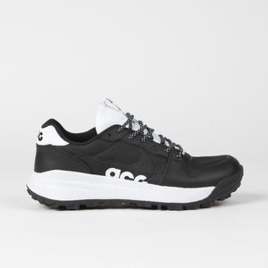 Black / White